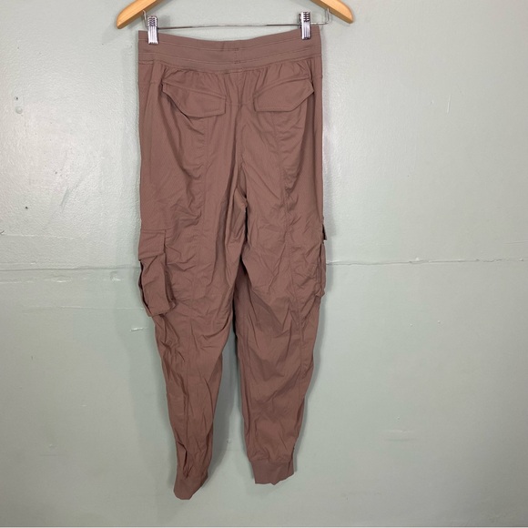 Lululemon Dance Studio Relaxed Fit Mid Rise Cargo Jogger Taupetastic XS - Picture 6 of 8